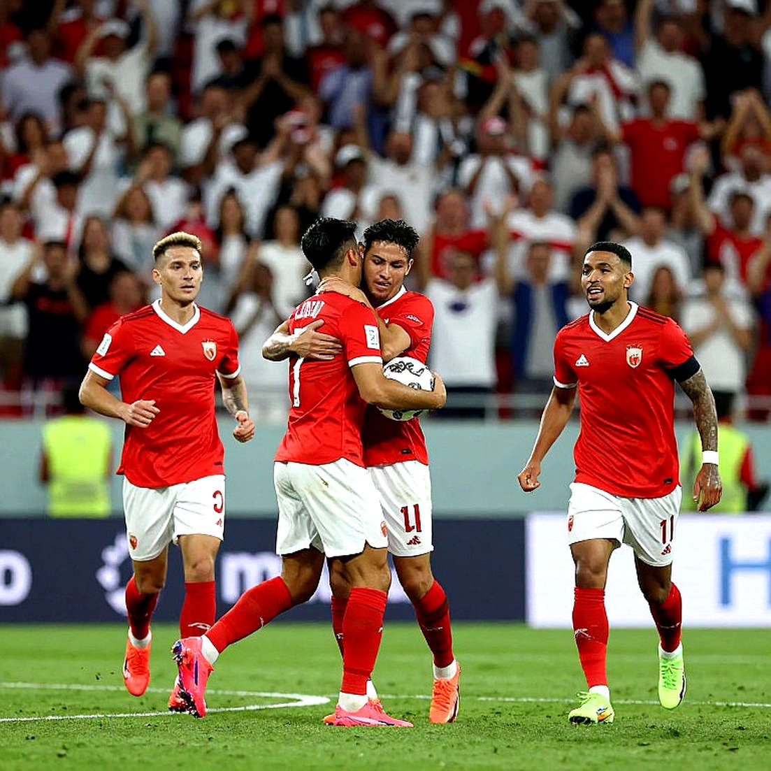 Tại sao Liverpool chi 116 triệu bảng cho một tiền vệ chưa từng chơi ở Champions League?