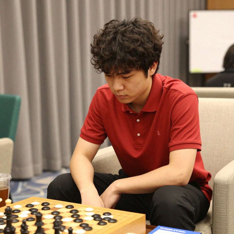 Atyrau Masters: Hai hạt giống đầu gục ngã, và khoảng trống mà dòng tít để lại