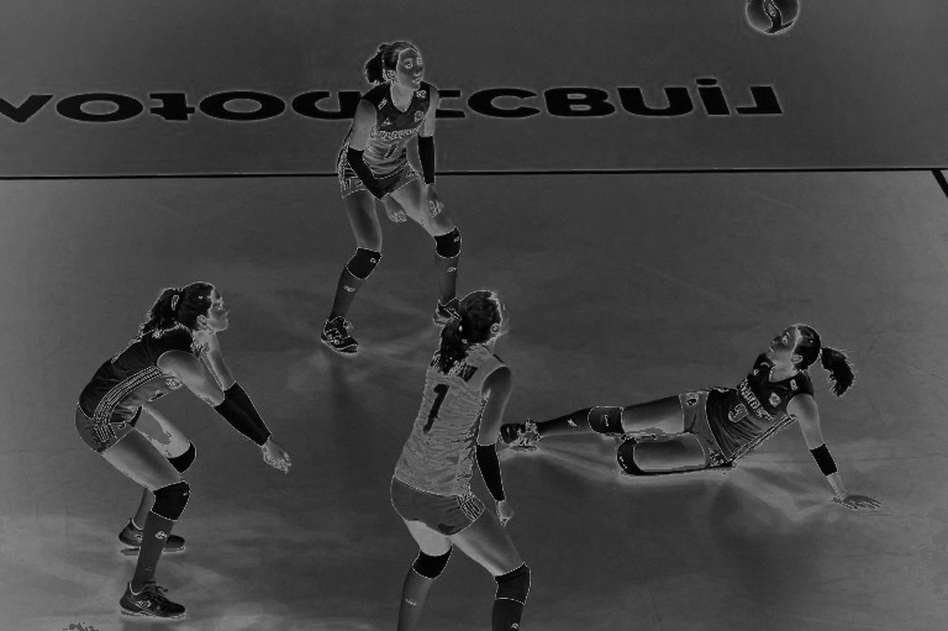 Khi bản phân tích bóng chuyền chín chiều không có nổi một dòng dữ liệu nguồn