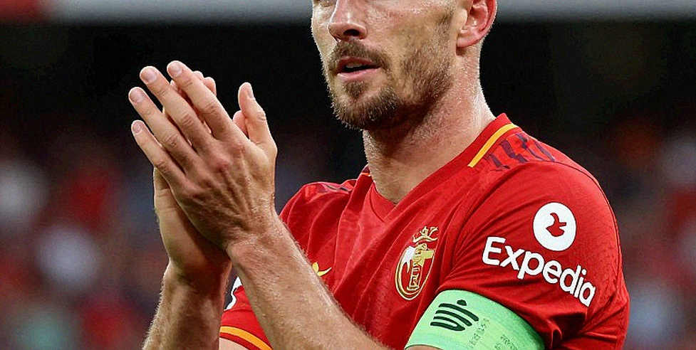 Galatasaray thắng Lille 4-2: bốn bàn thắng và khoảng trống sau lưng hàng thủ