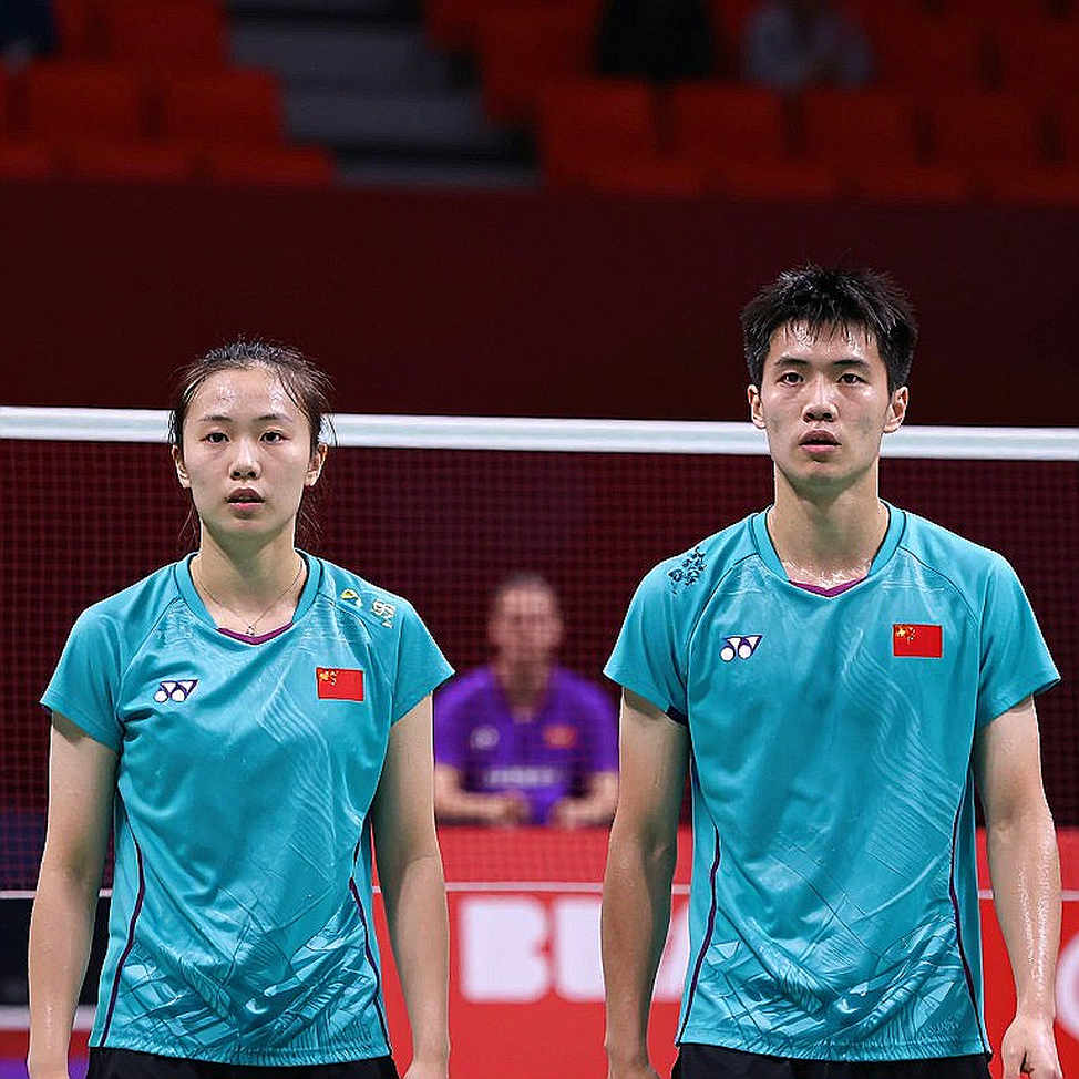 Alwi Farhan tập cùng Momota trước Asian Games 2026: Khi huyền thoại Nhật Bản thành bài kiểm tra cuối