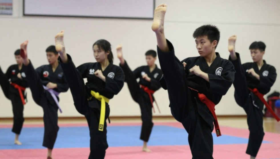 Chiếc ghế trống ở Sofia: ba khoảng trống quyền lực sau cái chết của Slavi Binev
