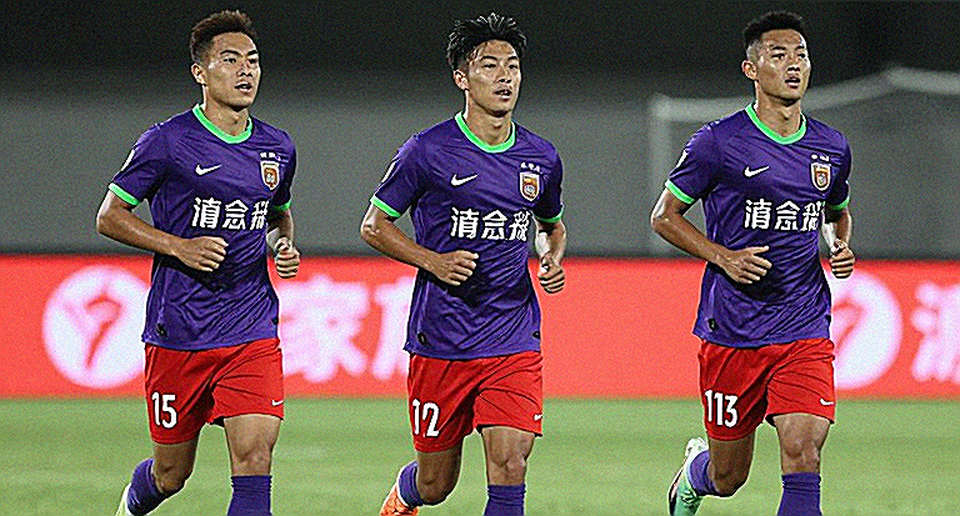 Không ai ghi chép: V.League, VAR và khoảng trống dữ liệu trọng tài