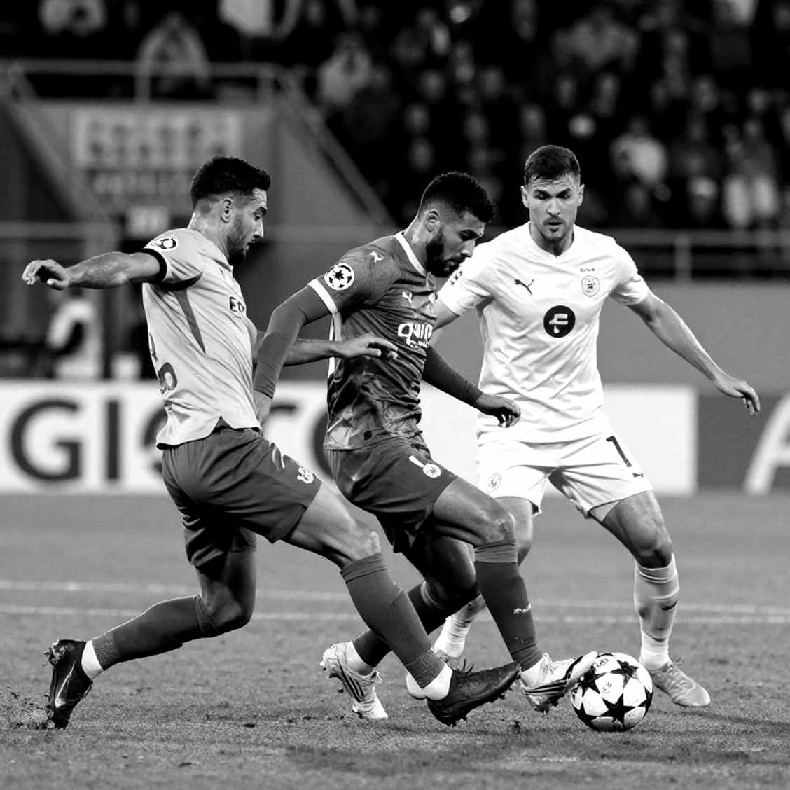 Việt Nam 1-0 Philippines: Bàn thắng phút 25, ba gương mặt mới và khoảng trống chỉ mở ra sau khi dẫn trước