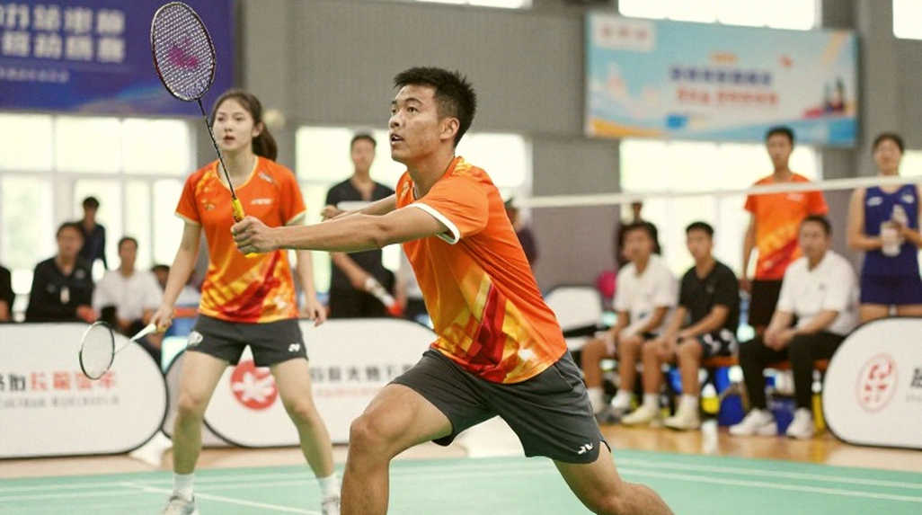 Kunlavut Vitidsarn hoàn tất cú ăn ba hiếm và trở lại ngôi số một: điều gì đứng sau tỷ số 21-12, 21-16