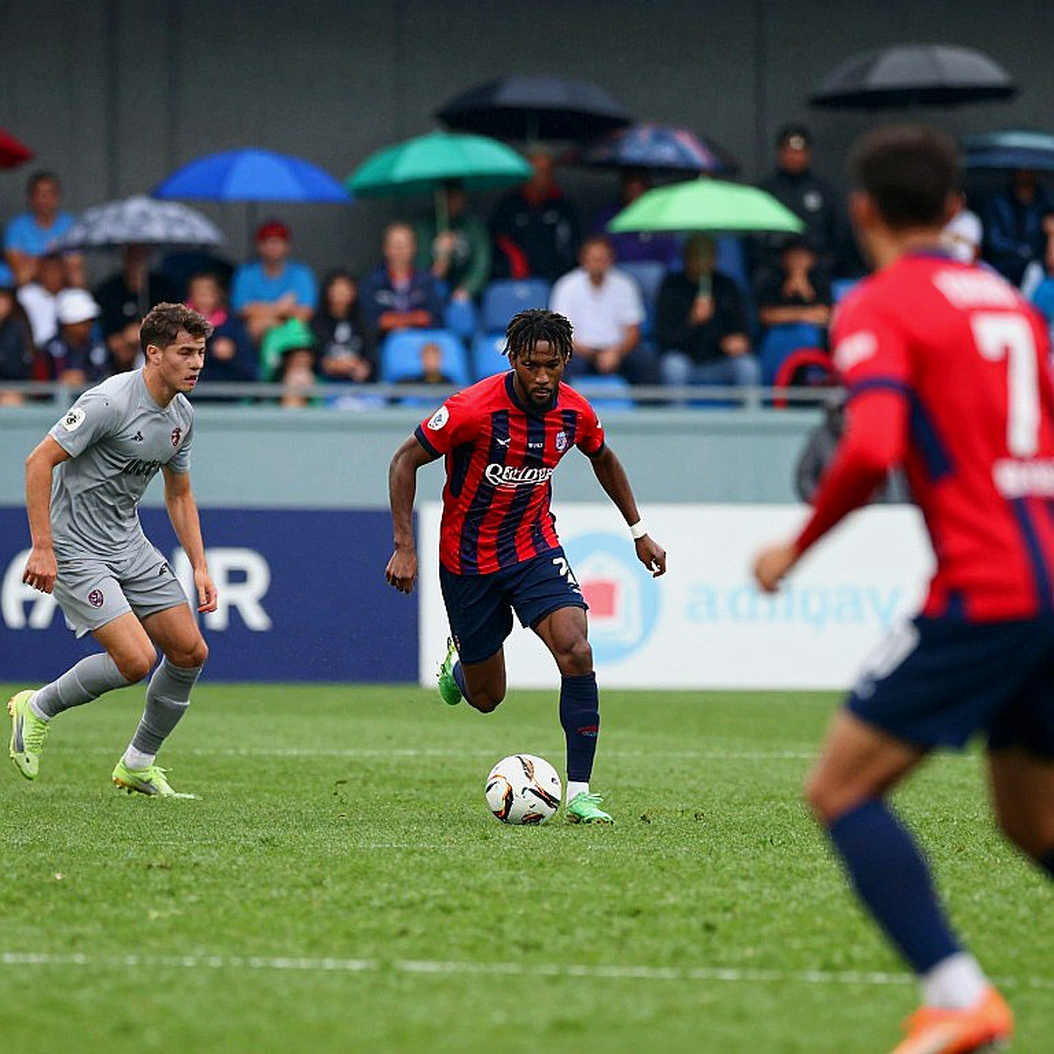 Hai Long Is Not Xuan Son: Vietnam's Forward-Line Restructure and the Curse of a 27-Match Unbeaten Run Hai Long Is Not Xuan Son: Vietnam's Forward-Line Restructure and the Curse of a 27-Match Unbeaten Run