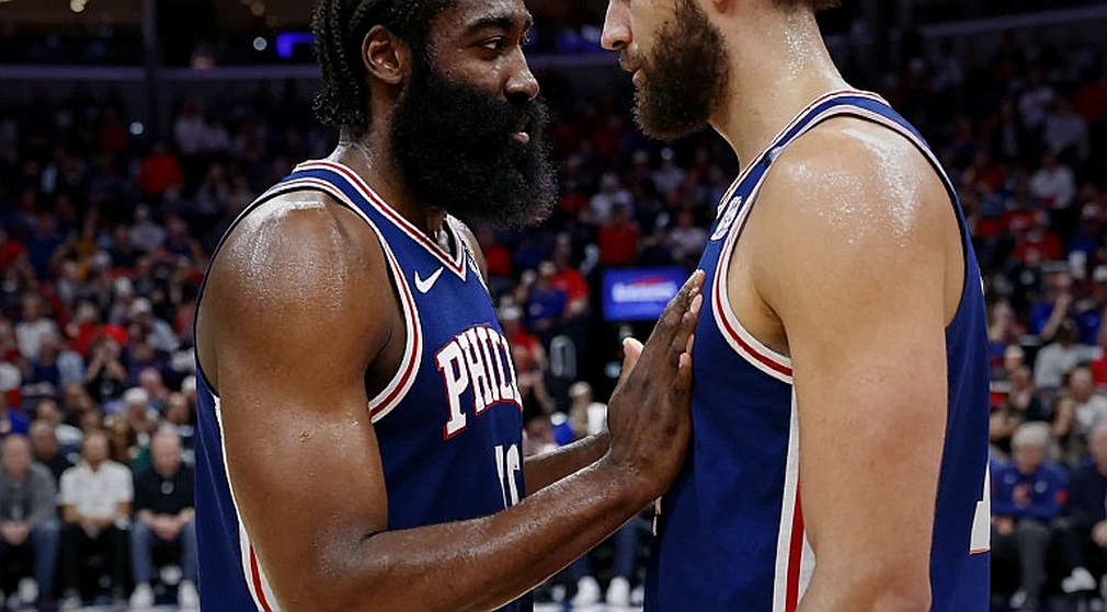 Kỳ chuyển nhượng NBA: đọc tin đồn bằng bảng lương, không bằng tiêu đề