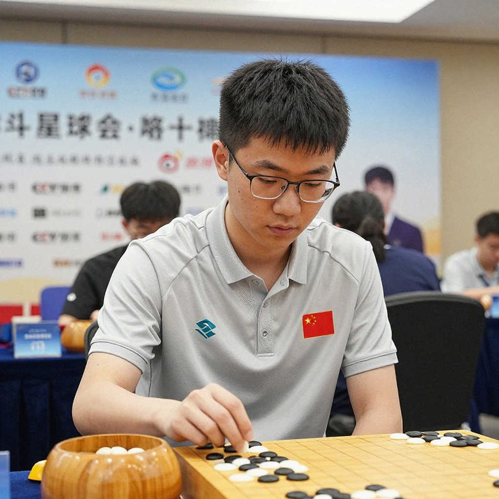 Scandinavian Defense 1...d5: vì sao một video 60 phút sống bằng tên Magnus Carlsen