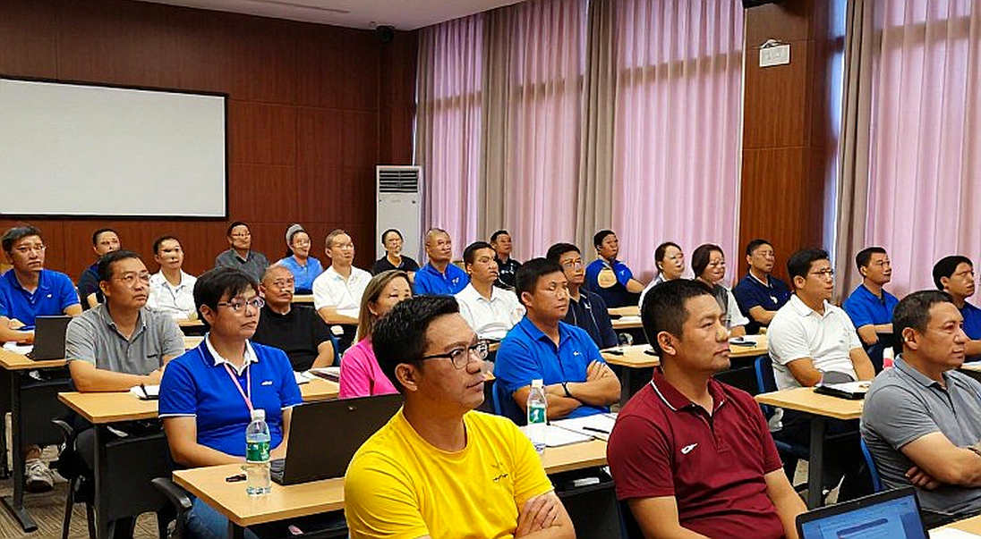 Nguyễn Tiến Minh 43 tuổi: Chiến thắng ở vòng loại không chỉ là câu chuyện về tuổi tác Nguyễn Tiến Minh 43 tuổi: Chiến thắng ở vòng loại không chỉ là câu chuyện về tuổi tác