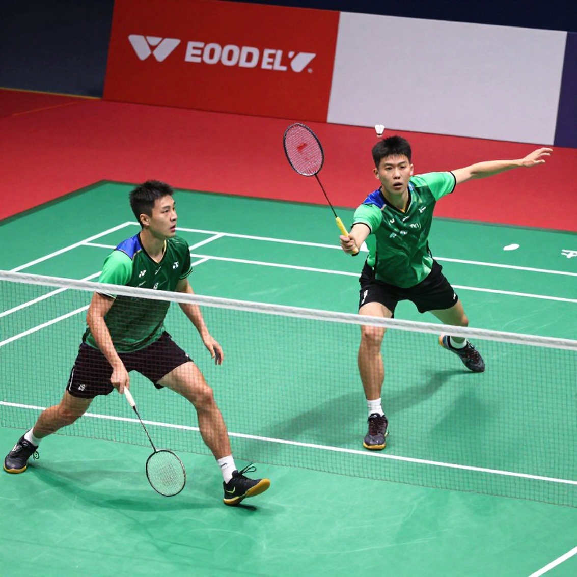 Alwi Farhan và buổi tập cùng Kento Momota: Tấm gương cũ soi vào lỗ hổng mới trước Á vận hội 2026