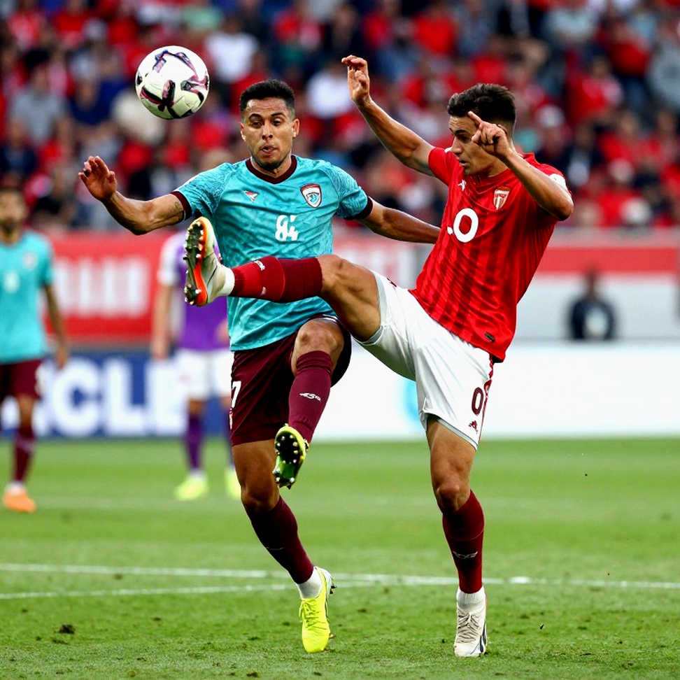 Manchester United and the $15.3 Billion Question: When a Private Billionaire Stands Before the Era of State Capital Manchester United and the $15.3 Billion Question: When a Private Billionaire Stands Before the Era of State Capital