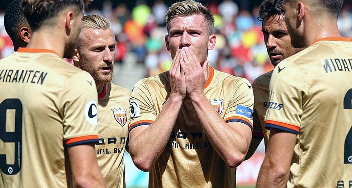 Nhãn sai trong dữ liệu chuyển nhượng: vì sao một bản tin không có bóng đá vẫn lọt vào kho tin V-League Nhãn sai trong dữ liệu chuyển nhượng: vì sao một bản tin không có bóng đá vẫn lọt vào kho tin V-League